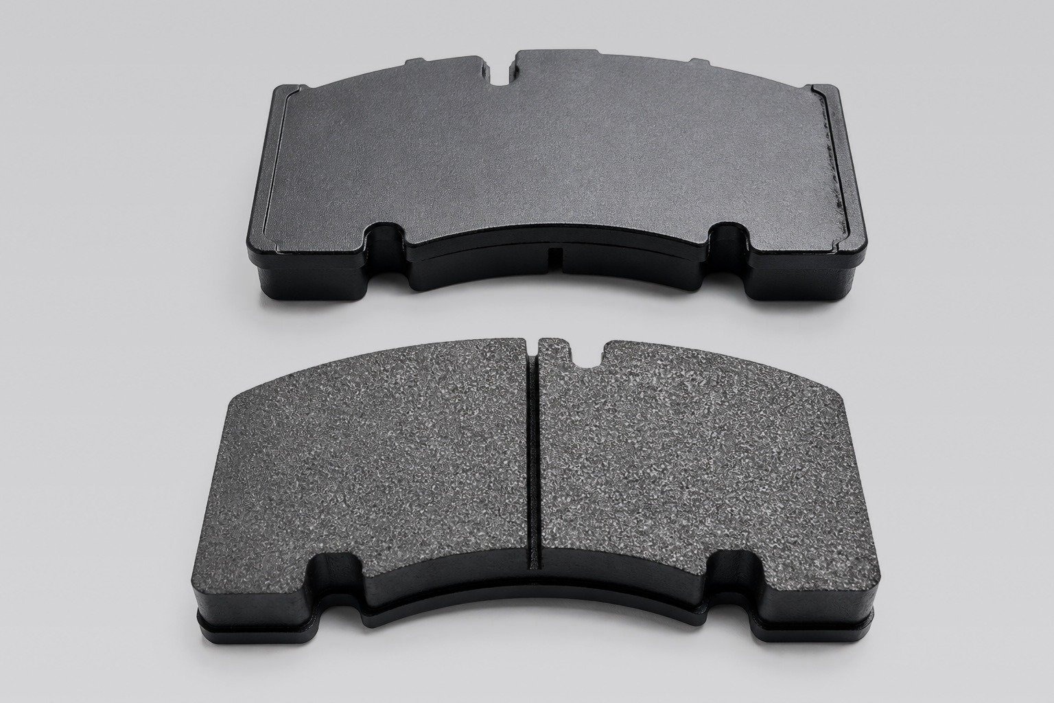 Heavy-duty truck brake pads product photo